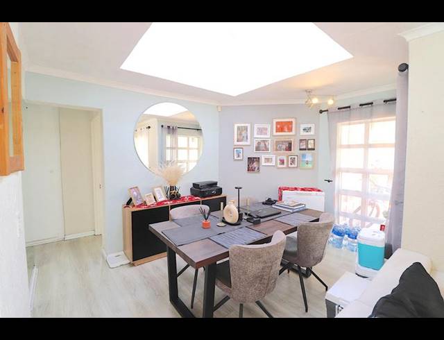 2 BEDROOM APARTMENT FOR SALE IN RIVONIA